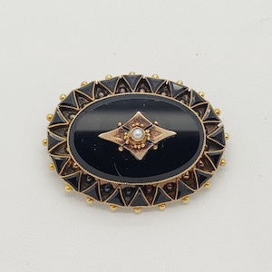 Victorian 10K Sold Gold Mourning Brooch