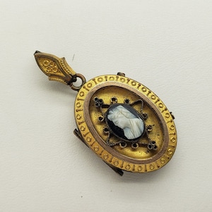 Antique Victorian Etruscan Revival Cameo Locket Necklace Pendant A39