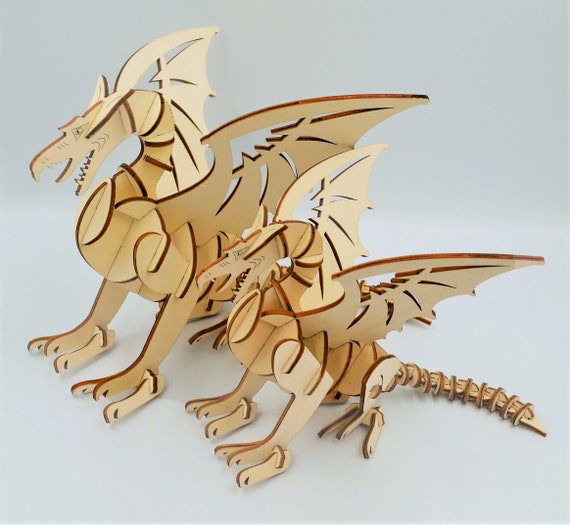 杨龙石 作（王維翰印） 尺寸：8.3 cm x2.7 cmx2.7 cm 2025 Mythical Hydra Dragonology 2000 Francs Cameroon - 2 oz Silver