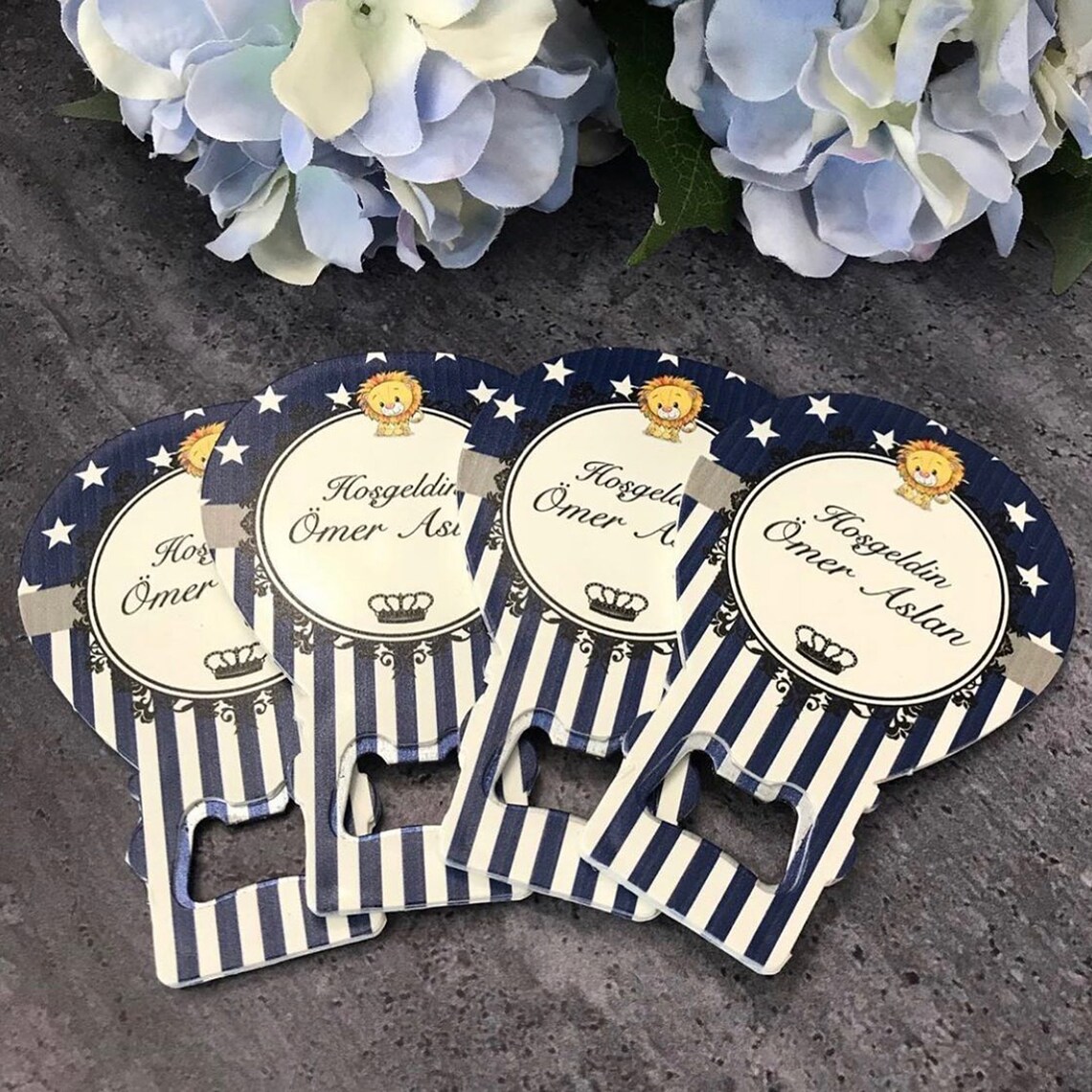 50 Pieces Ctom Baby Shower Favors Bottle Opener, Footprint Keychains Baby Shower Souvenirs Return Gifts For Guest, Come With 50 Organza Bags, 20m