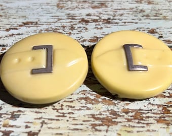 Cream Celluloid Tight Top Buttons