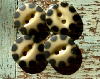 4 China Stencil Buttons