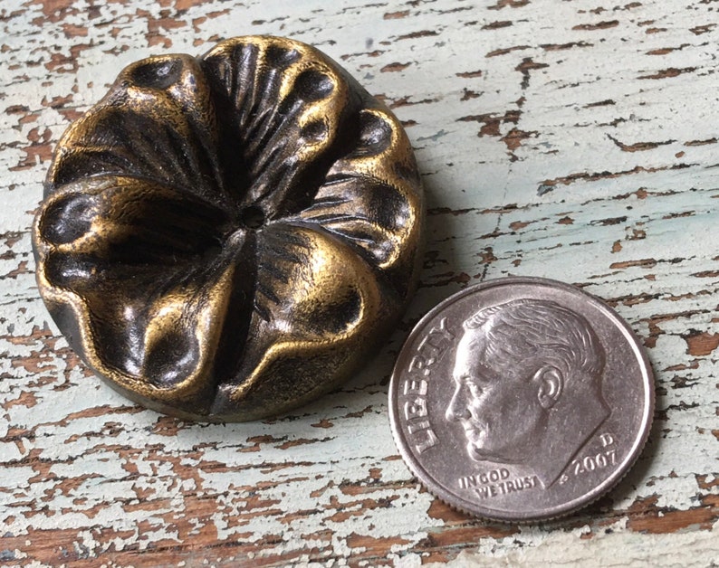Celluloid Flower Button