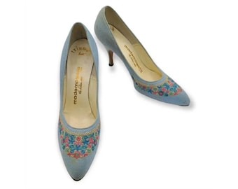 Vintage Mademoiselle Triumph Last Embroidered Floral Baby Blue Pumps Heels