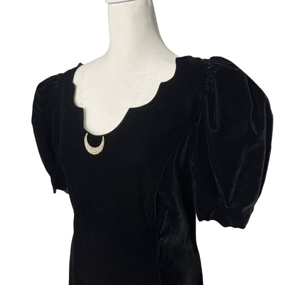 Vintage Goth Princess Cachet Black Velvet Pointed… - image 5