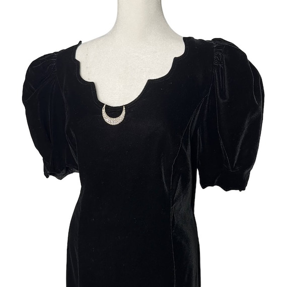 Vintage Goth Princess Cachet Black Velvet Pointed… - image 2