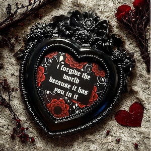 Recovery Gothic Black Heart Ornated Mini Frame(Duties Paid)