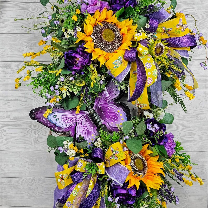Rectangle Vase Wreath with Butterfly