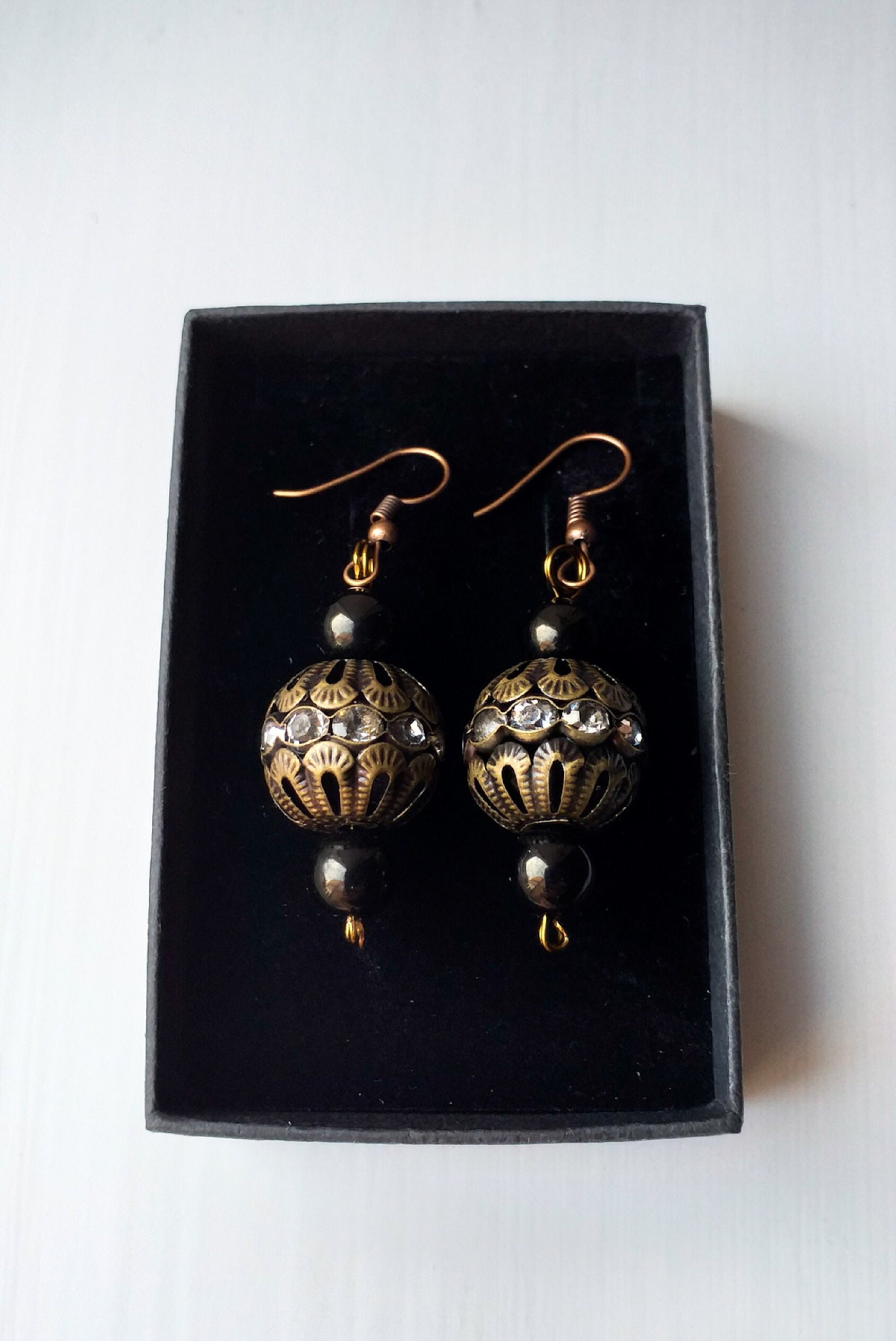 CRYSTAL JETTY EARRINGS