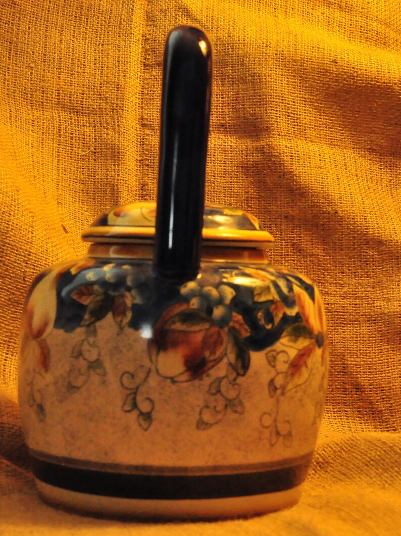 teapots ceramic ornate