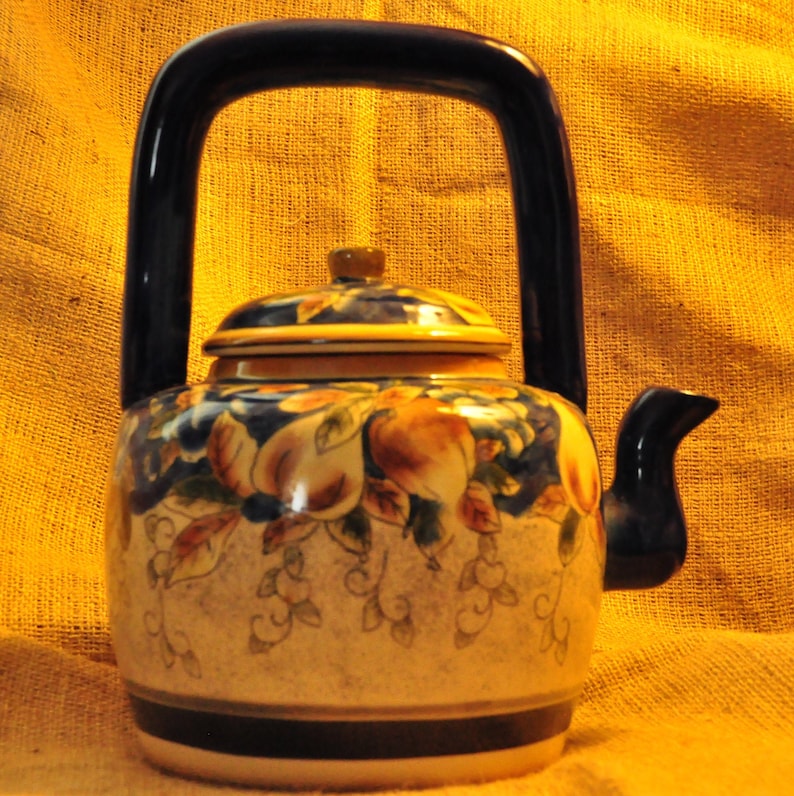 teapots ceramic ornate