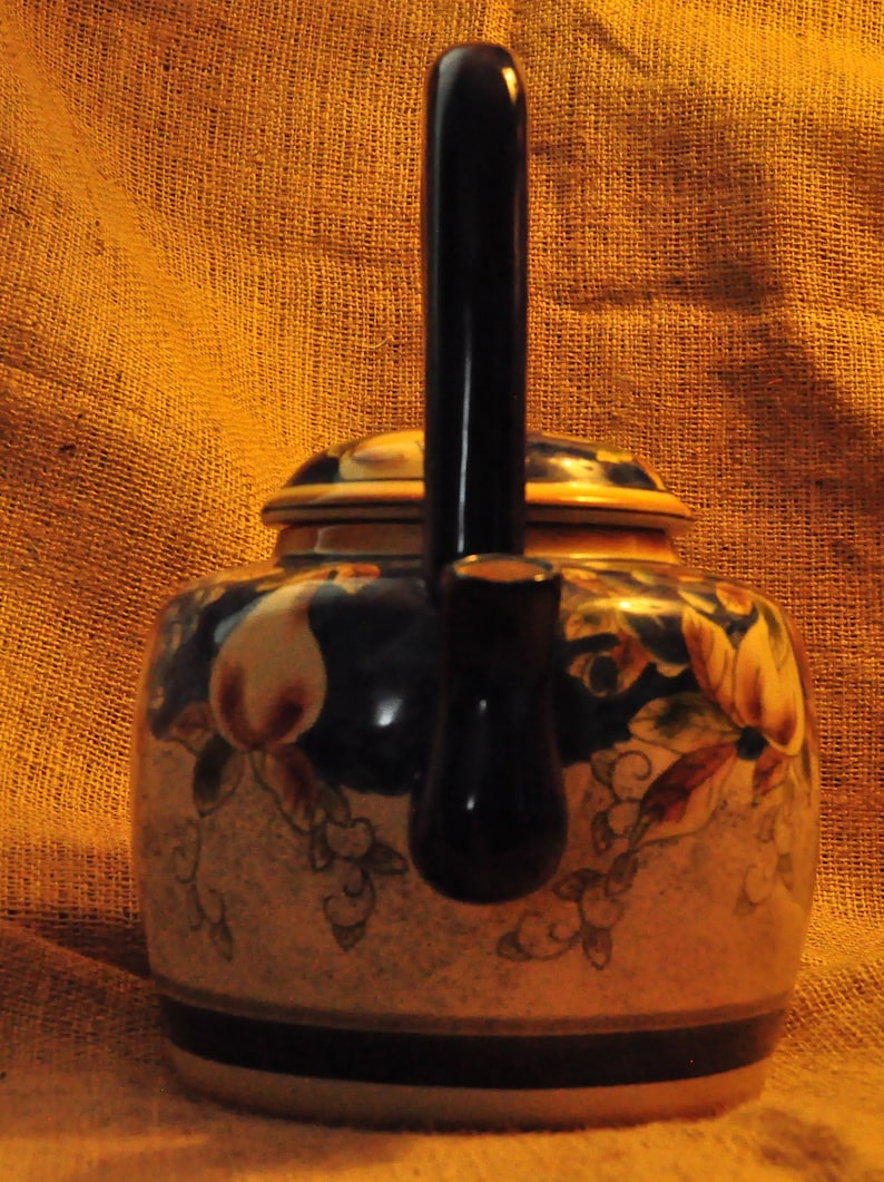 teapots ceramic ornate