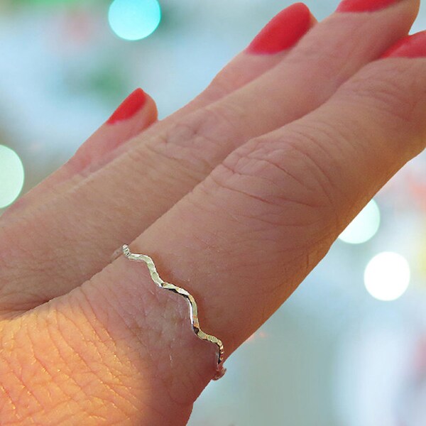 Thin wave Ring - 1 mm Zig Zag Ring - Simple 925 Sterling Silver Ring - Dainty Stacking Ring - Delicate Ring