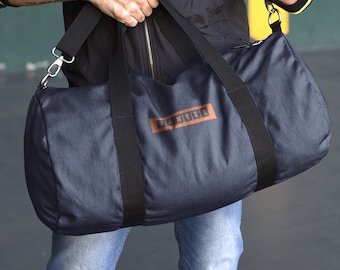Personalized Couple Duffle Bag, New Couple Travel Bag Wedding Gift, Custom Monogrammed Travel Bags, Honeymoon Destination Wedding Duffle Bag