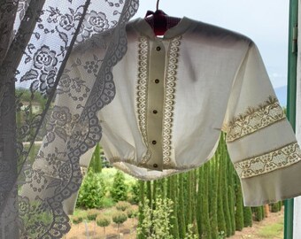 Folk blouse