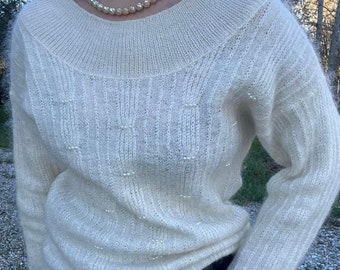 Sweater with pearl inserts