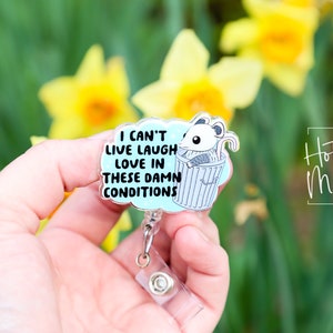 Je ne peux pas vivre de rire d'amour dans ces conditions, enrouleur de badge drôle, porte-badge RN, enrouleur de badge rétractable en acrylique, cadeau d'infirmière, quart de nuit
