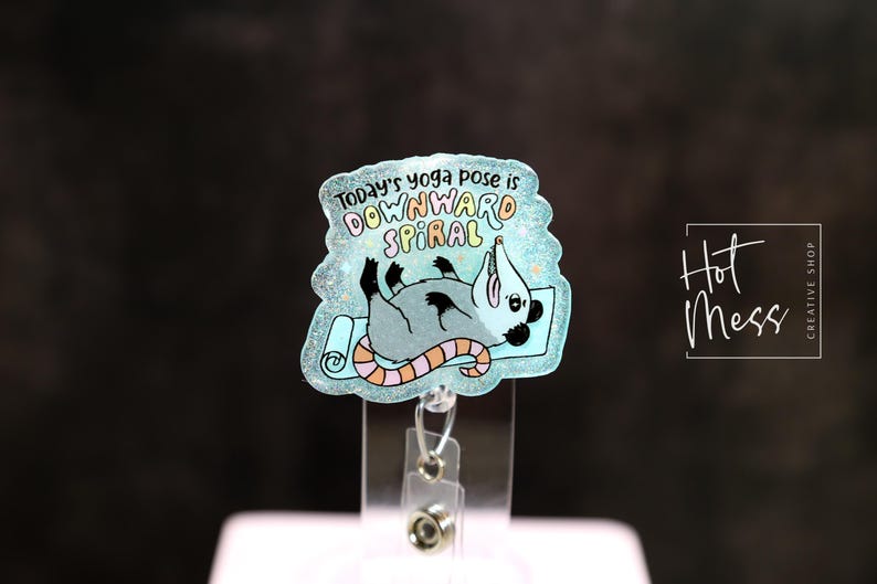Neerwaartse spiraal, grappige badgehaspel, ID-sleutelkoord, intrekbare acryl badgehaspel, cadeau verpleegkundige, nachtploeg, cadeau donkere humor, kousvuller afbeelding 9