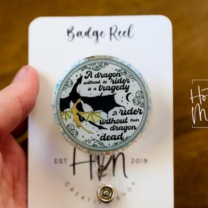 Drachenreiter Abzeichen Reel, Buch Nerd Badge Reel, einziehbare Rolle für Buchliebhaber, Booktok 4th wing