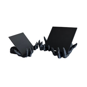 Boekenstandaard - Demon Hand Black - Occult Dark Romance