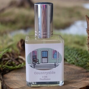 Countryside Perfume: Apple, Cinnamon, and Marshmallow Scent (1oz)