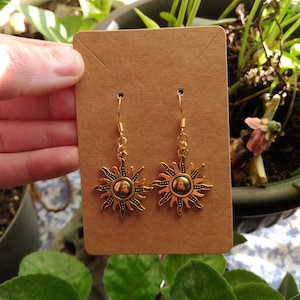 Sun, sun earrings, sun charm earrings, gold jewelry, gold earrings, sun jewelry, hippie, boho, witch, cute, gifts, gift, golden, sunshine