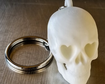 Heart-Eyed Skull Keychain • Gothic Accessory • 3D Printed