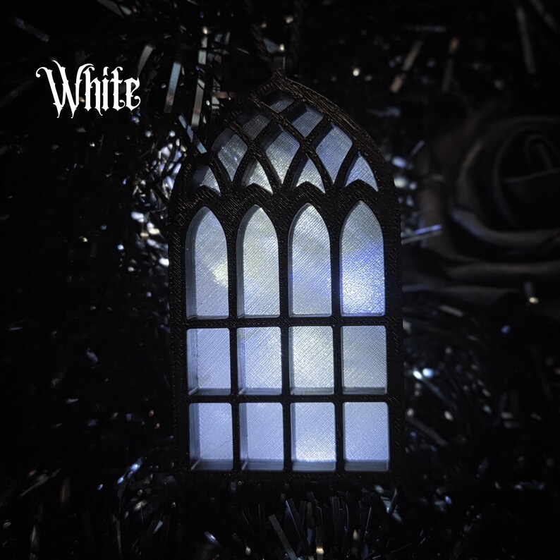 Katedralfönsterträdprydnad • Gotisk semesterinredning • 3D-utskriven Frosted White