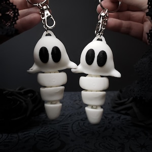 Geister halten Hände Fidget Schlüsselbund • Gothic Wohnkultur • 3D gedruckt