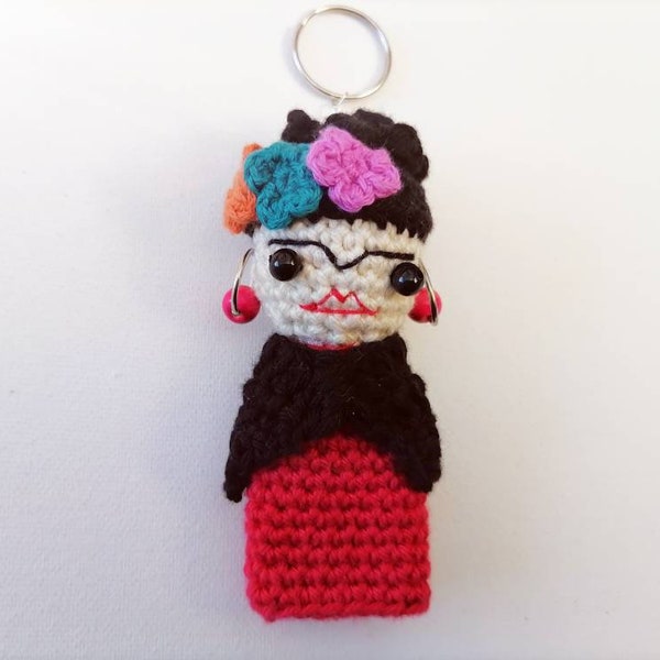 Frida Kahlo Llavero de ganchillo, Frida Regalo, Frida Bag Charm, Frida Regalo, Colorido Frida Kahlo, Frida Car Decor, Frida Accesorio, Hilo Flores