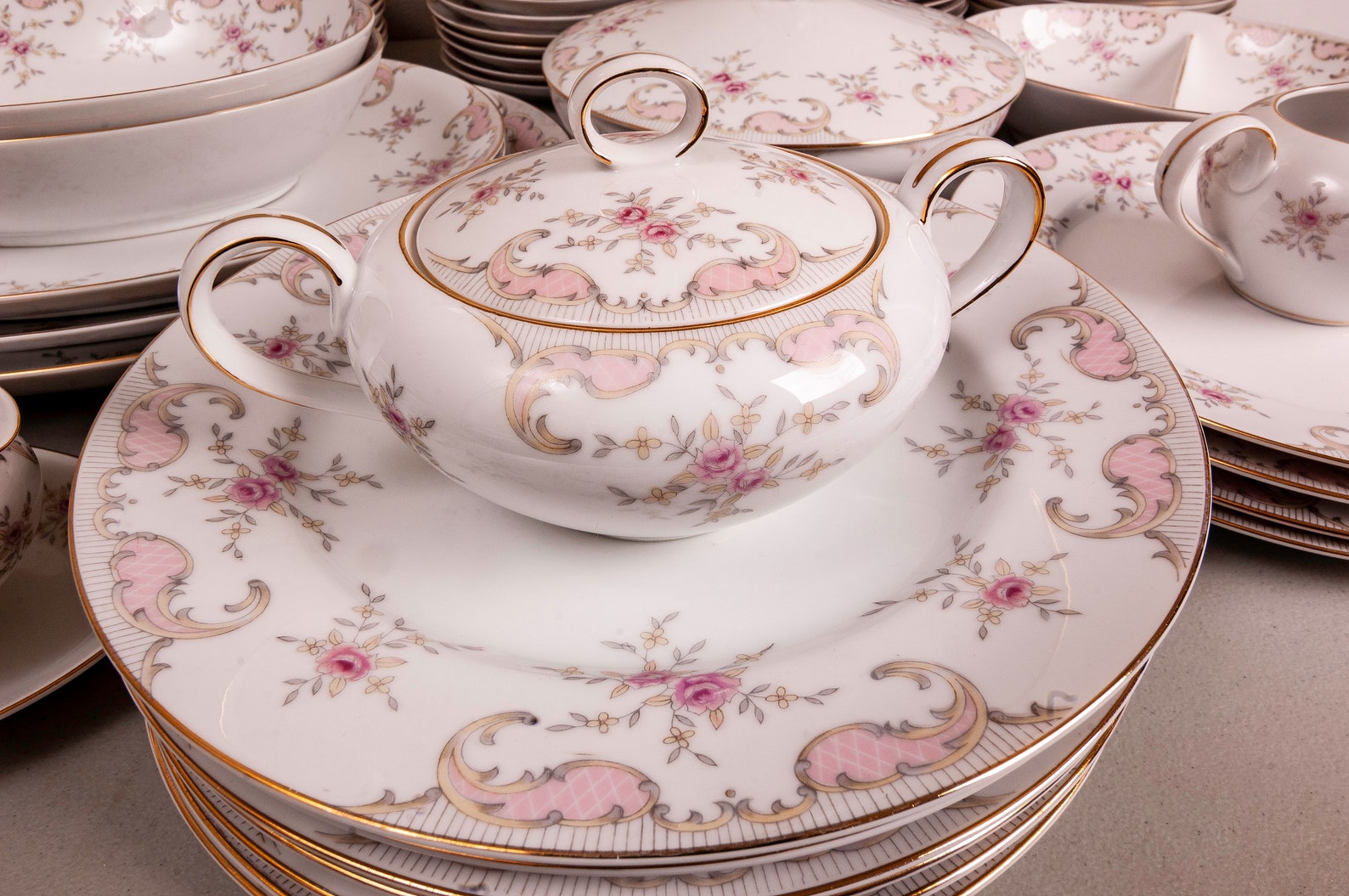 Vintage Harmony House China 83 Piece Set Pattern Etsy