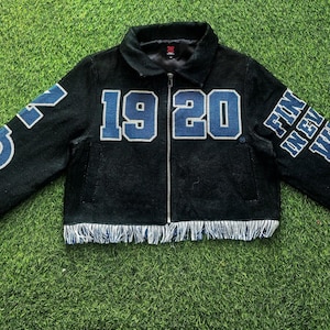 Veste courte noire Zeta Phi Beta 1920 Tapestry