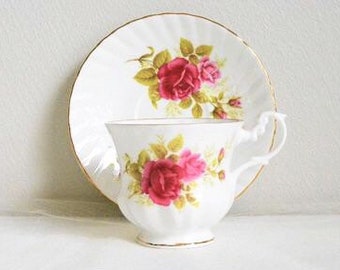 Taza y platillo de té vintage Royal Minster, rosas florales rosas, porcelana fina, década de 1960.