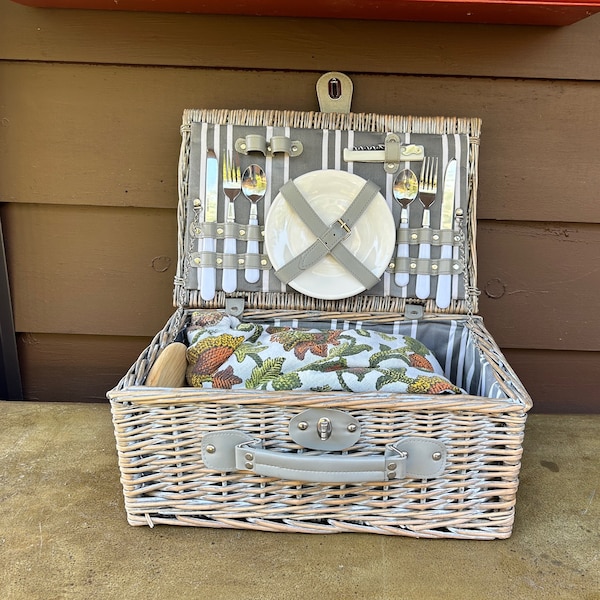 Vintage wicker picnic basket
