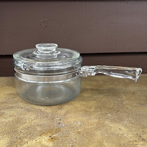 Pyrex Flameware saucepan