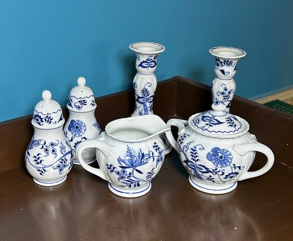 Blue Onion, Salt & Pepper, Blue Danube, Japan - Etsy