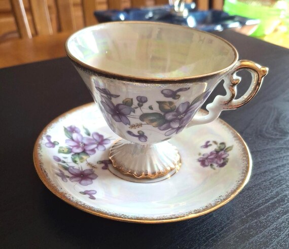 Tasse à Café Arcopal Vintage Violette Et Sa Soucoupe - Série Dorée - France - Occasion