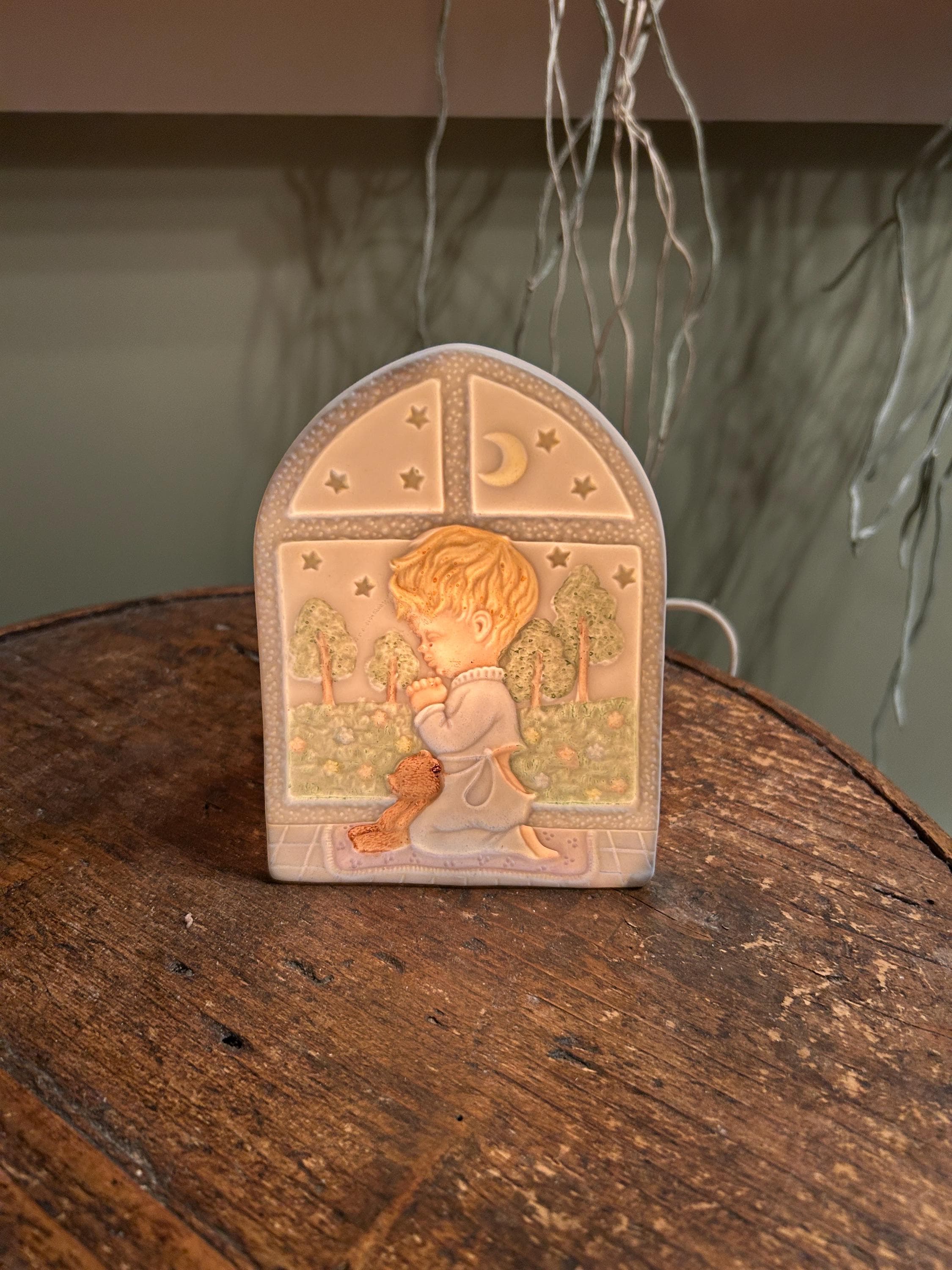 陶器製ナイトランプ　祈り　キリスト　祈る少女 祈る少年のナイトランプ - Etsy 日本