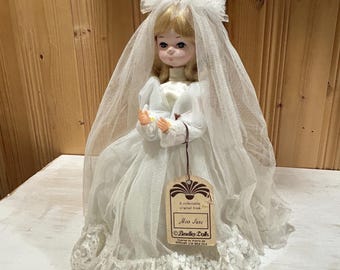 お人形　ウェディングドレス ブラッドリー人形、花嫁、白いドレス、ブロンド、8インチ、アート
