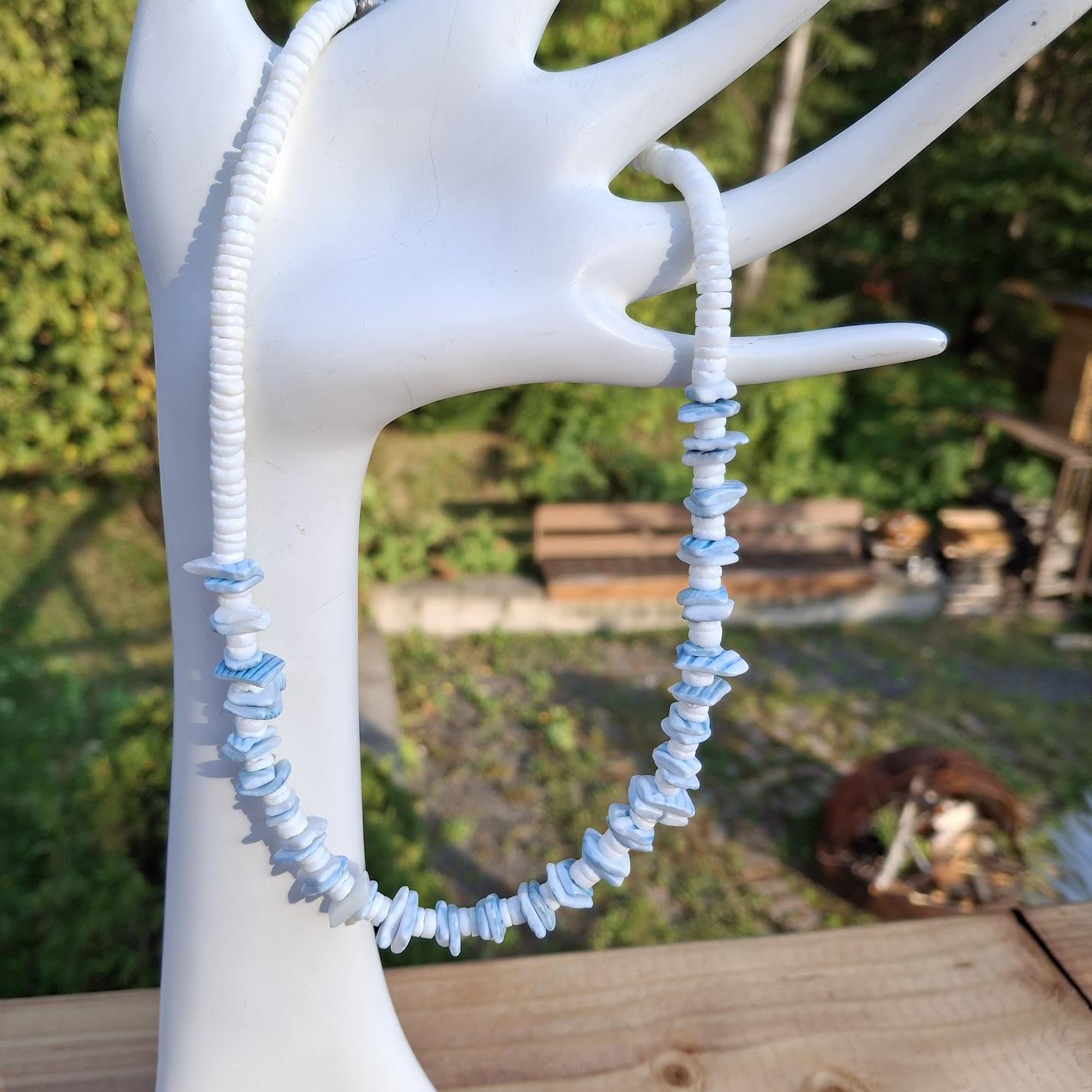 プカシェルネックレス ブルー＆ホワイト ヴィンテージ - Etsy 日本