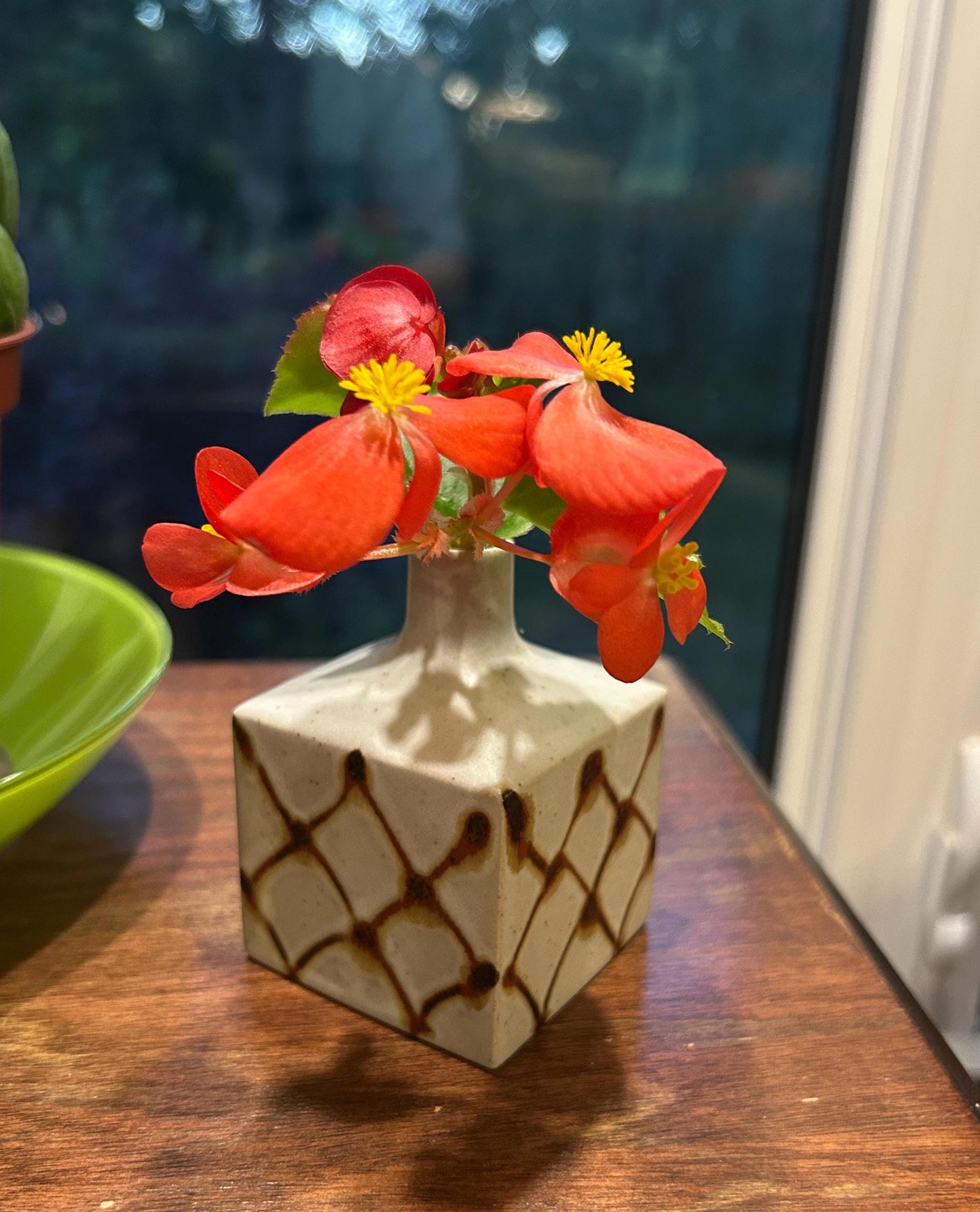 ●JAPANESE MODERN VINTAGE FLOWER VASE ● Vintage Otagiri Japan Bud Vase, Square Ceramic Handmade Decor