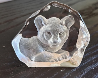 Mats Jonasson Maleras Sweden Etched Crystal Lion Cub Figurine