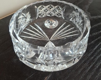 Bol de cristal tallado, estilo vintage, con forma de molinillo, con pie.