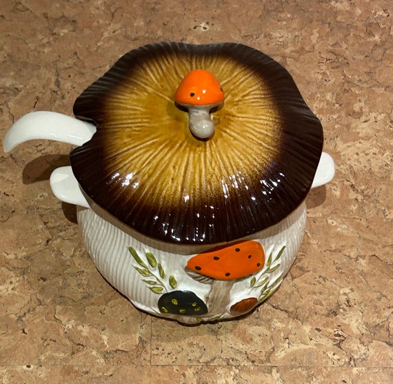 Merry Mushroom Vintage Lidded Tureen/soup Serving Bowl With Ladle
