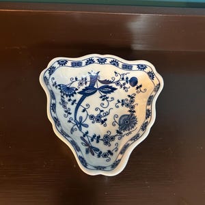 Blaue Zwiebel Kollektion, Wiener Wald, Zuckerdose mit Deckel und Milchkännchen