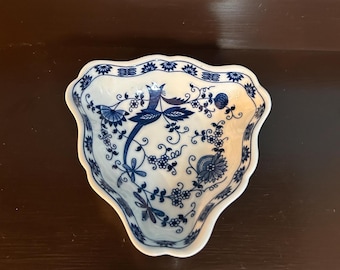 Collezione Blue Onion, Vienna Woods, zuccheriera con coperchio e lattiera