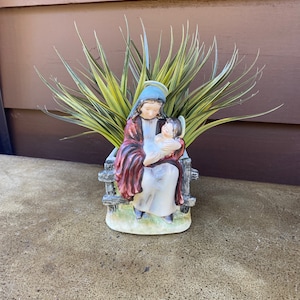 Jarrón vintage de la Virgen María y el Niño Jesús