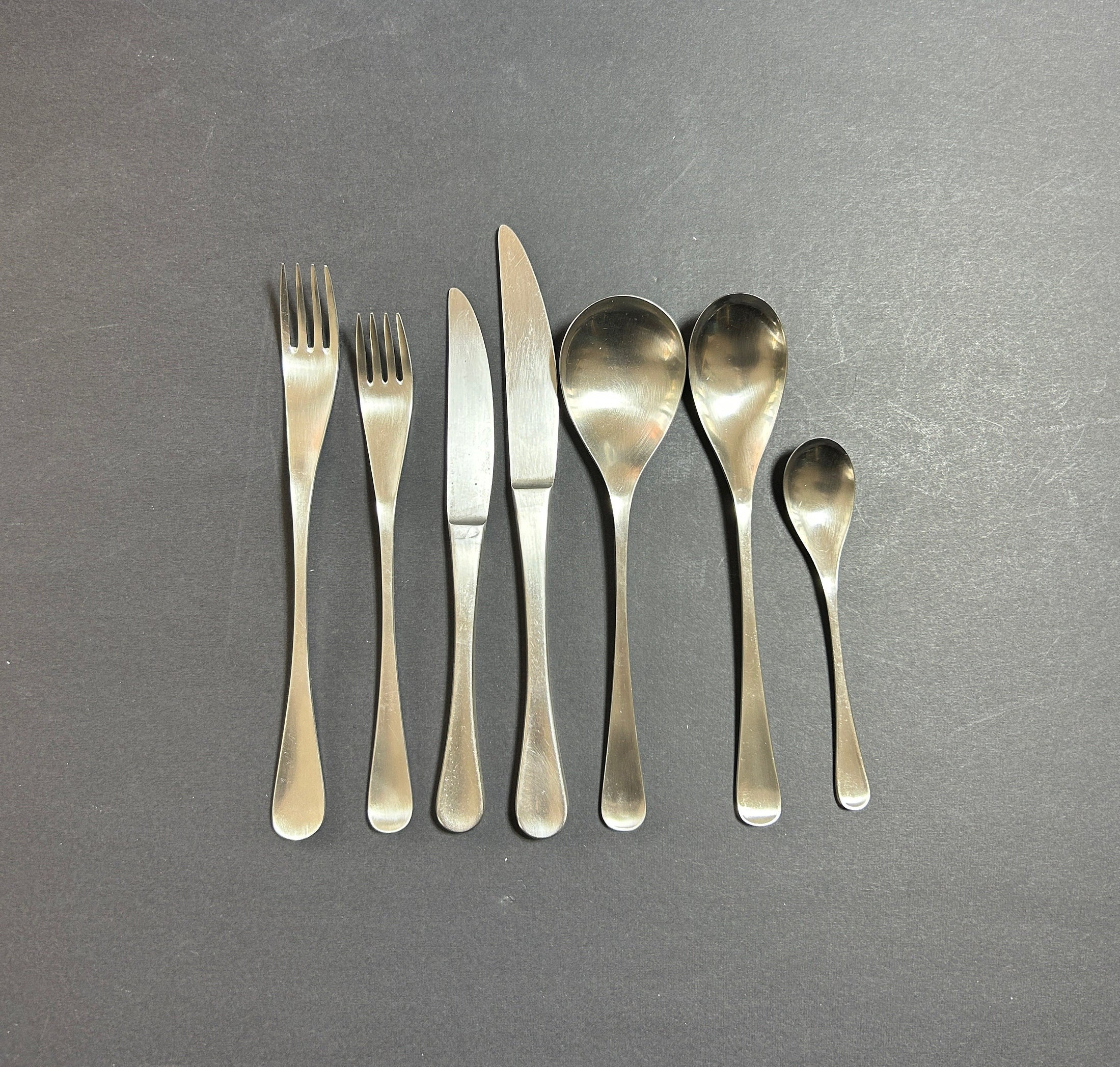 オールドホール、アルベストン、ロバート・ウェルチ、交換用食器