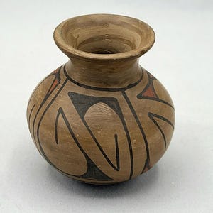 Mata Ortiz Pottery Mini 2&quot; Vase