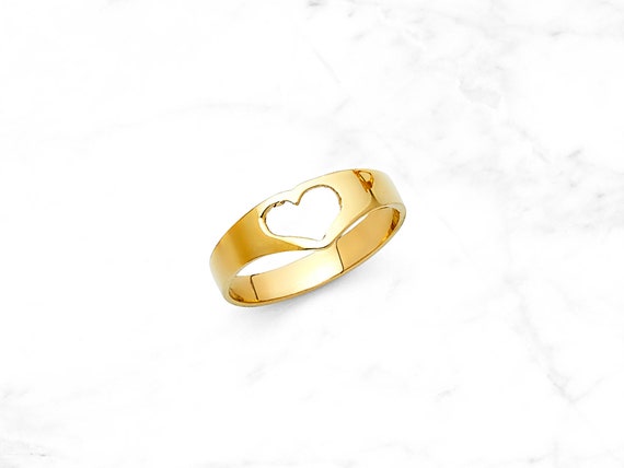 Heart cut out on sale ring